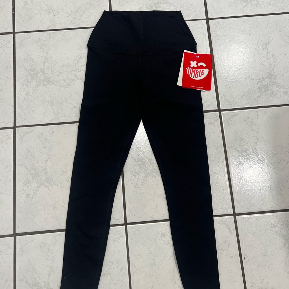 RUMBLE Black Leggings small. NWT